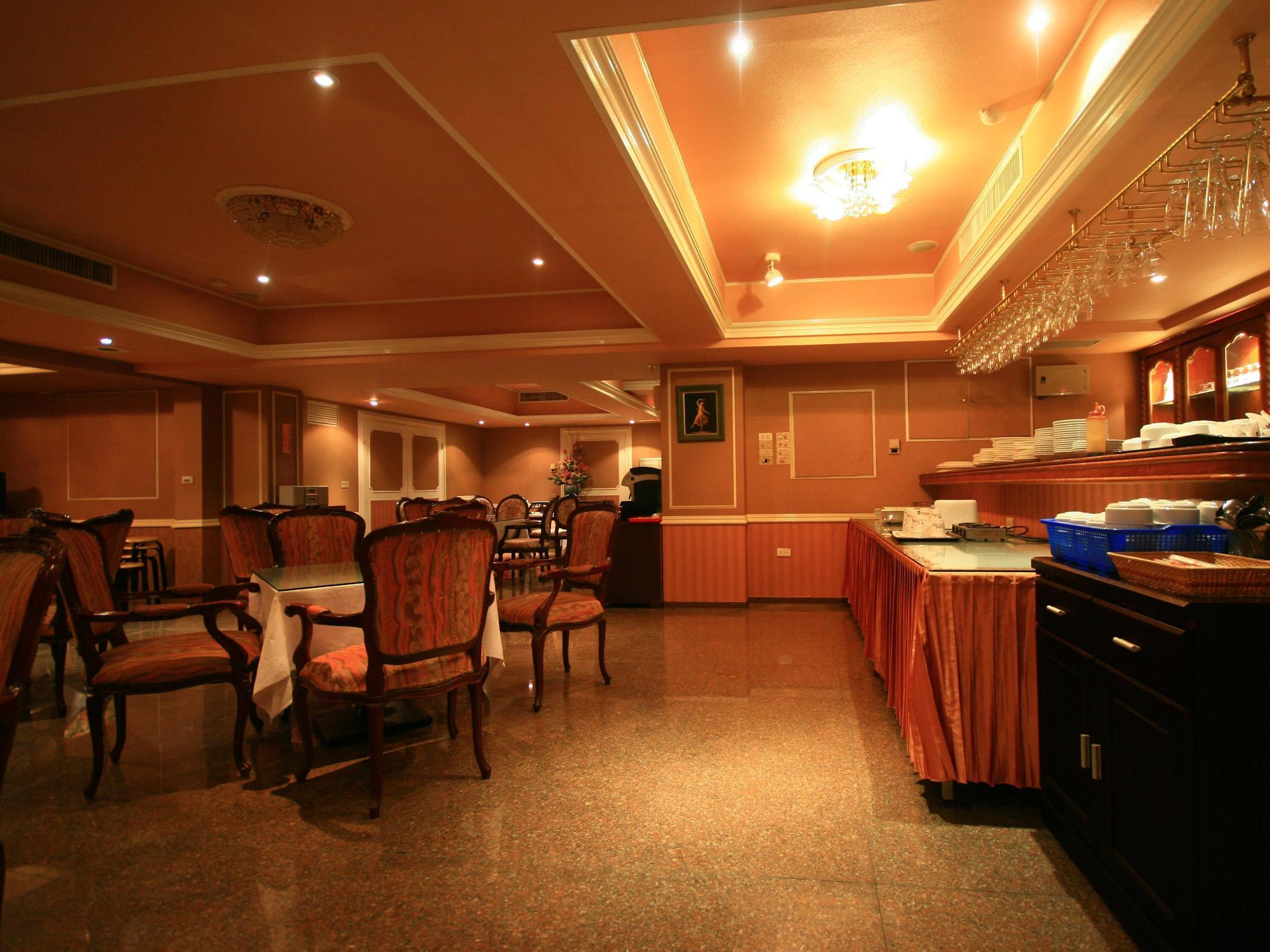 Finders Hotel Hualien Station Zewnętrze zdjęcie